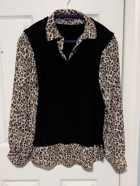 Adrianna Papell Black Top with Leopard-Print Collar & Sleeves